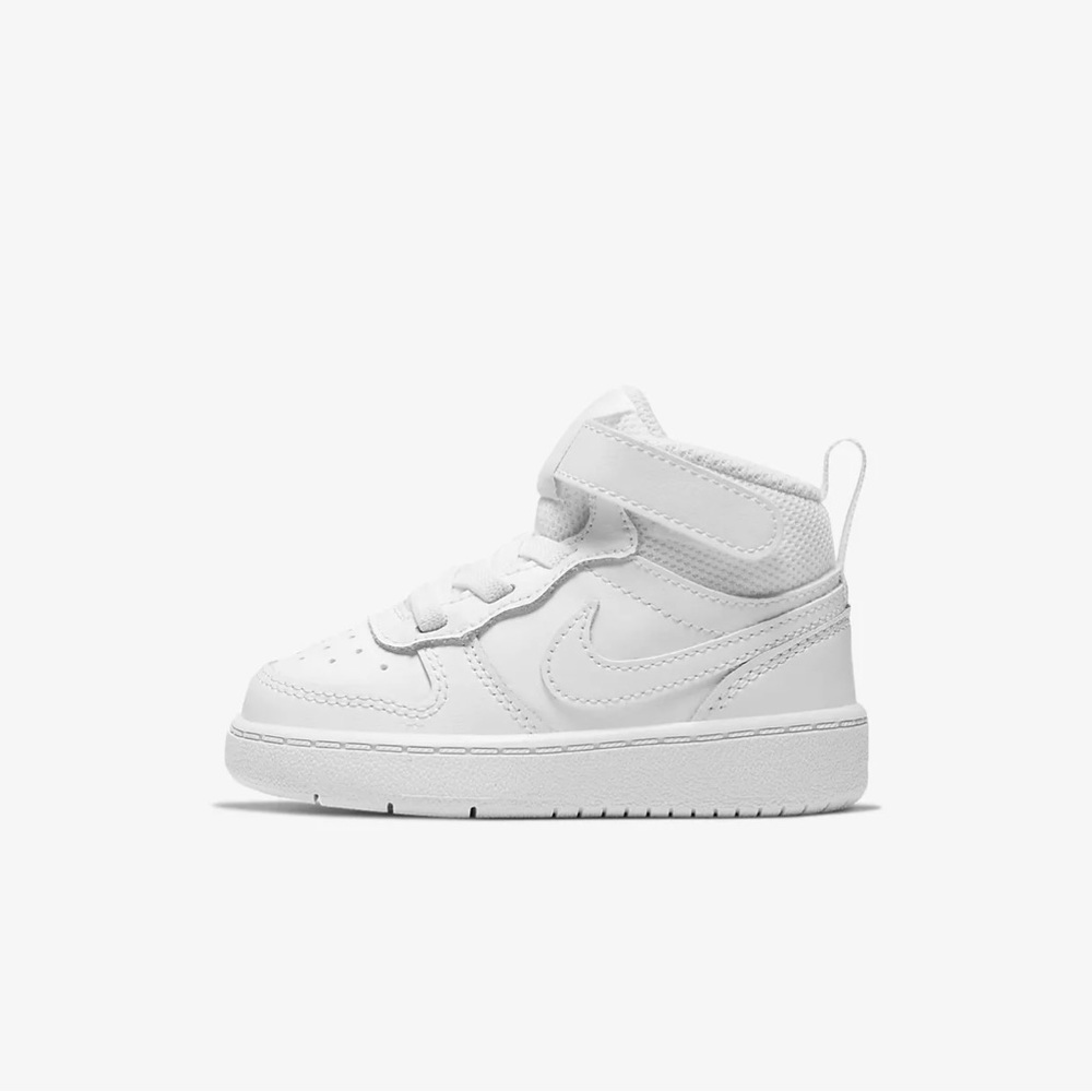 Nike Court Borough Mid 2
Baby/Toddler Shoes size 2c